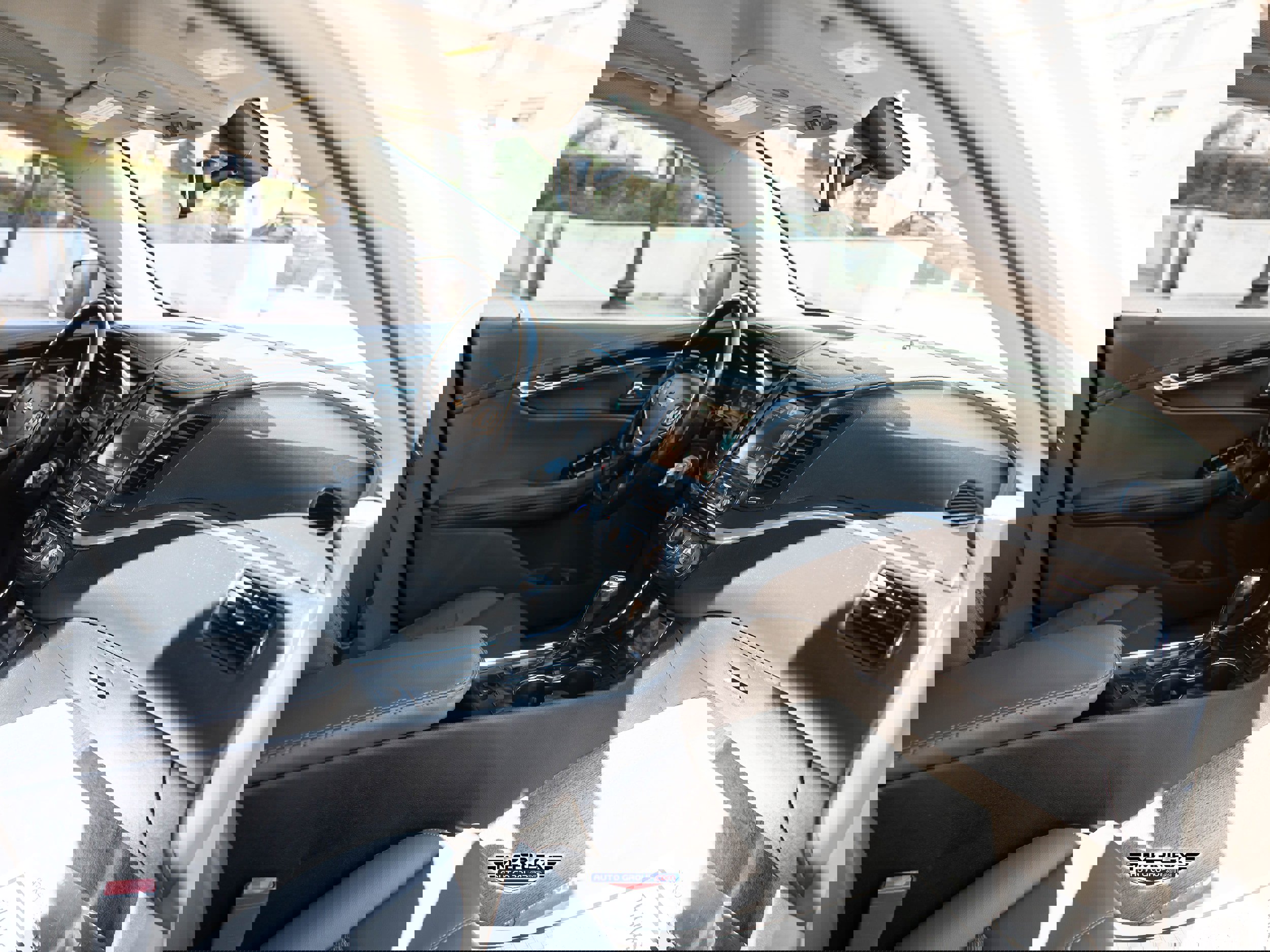 Used 2015 Chevrolet Impala LT w/ Convenience Package image 16