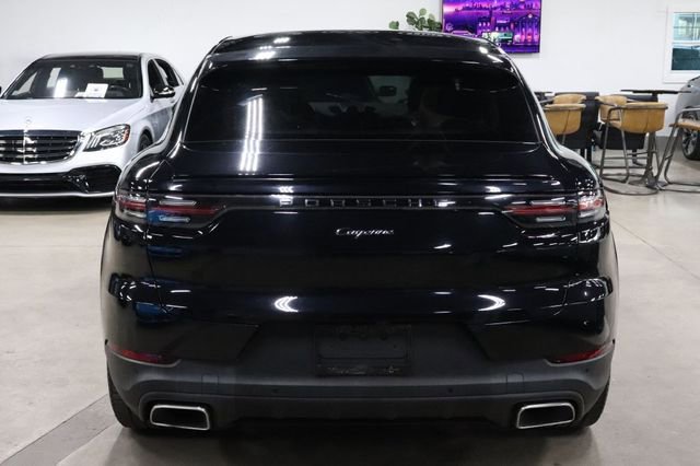 Used 2022 Porsche Cayenne Platinum Edition AWD/4WD image 4