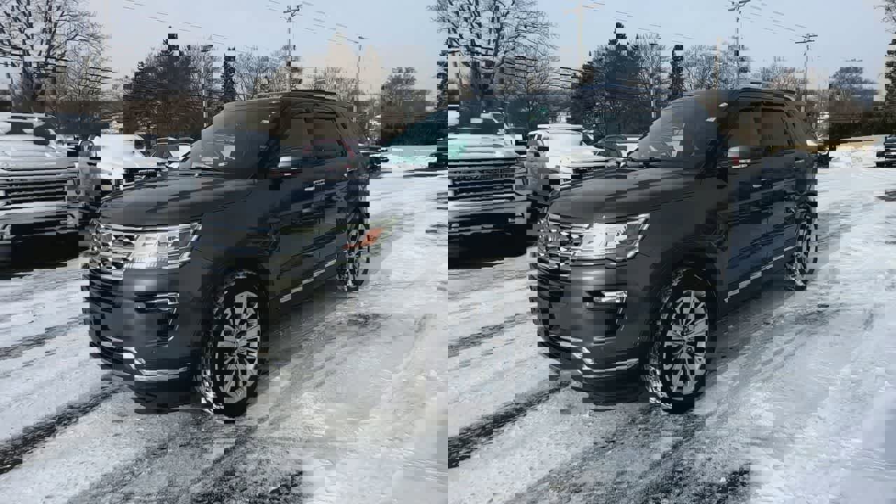 Used 2018 Ford Explorer Limited w/ Equipment Group 301A image 4