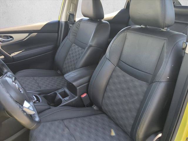 Used 2020 Nissan Rogue Sport SV w/ Technology Package FWD image 15