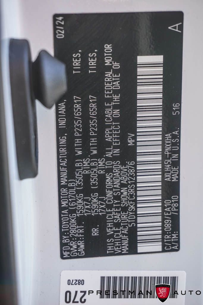 Used 2024 Toyota Sienna XLE AWD/4WD image 24