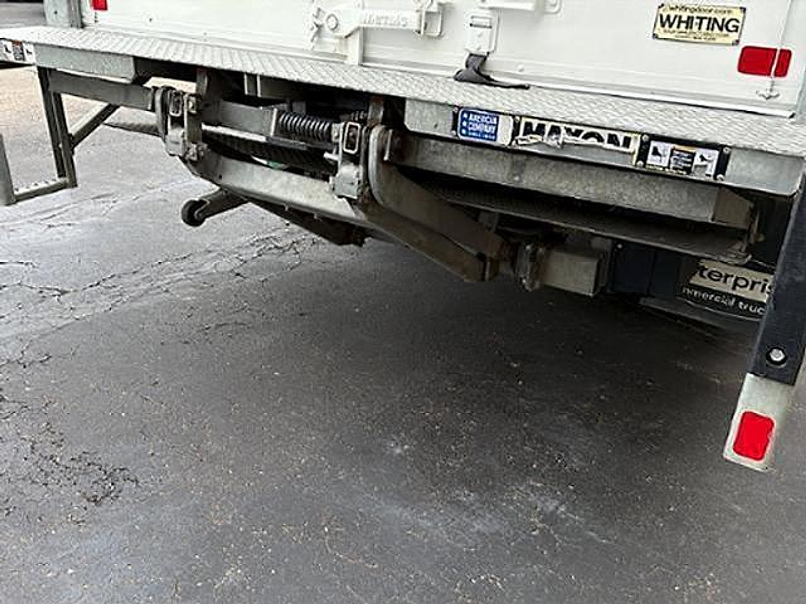 Used 2024 Ford E-450 and Econoline 450 Super Duty w/ Power Windows & Locks Group RWD image 6