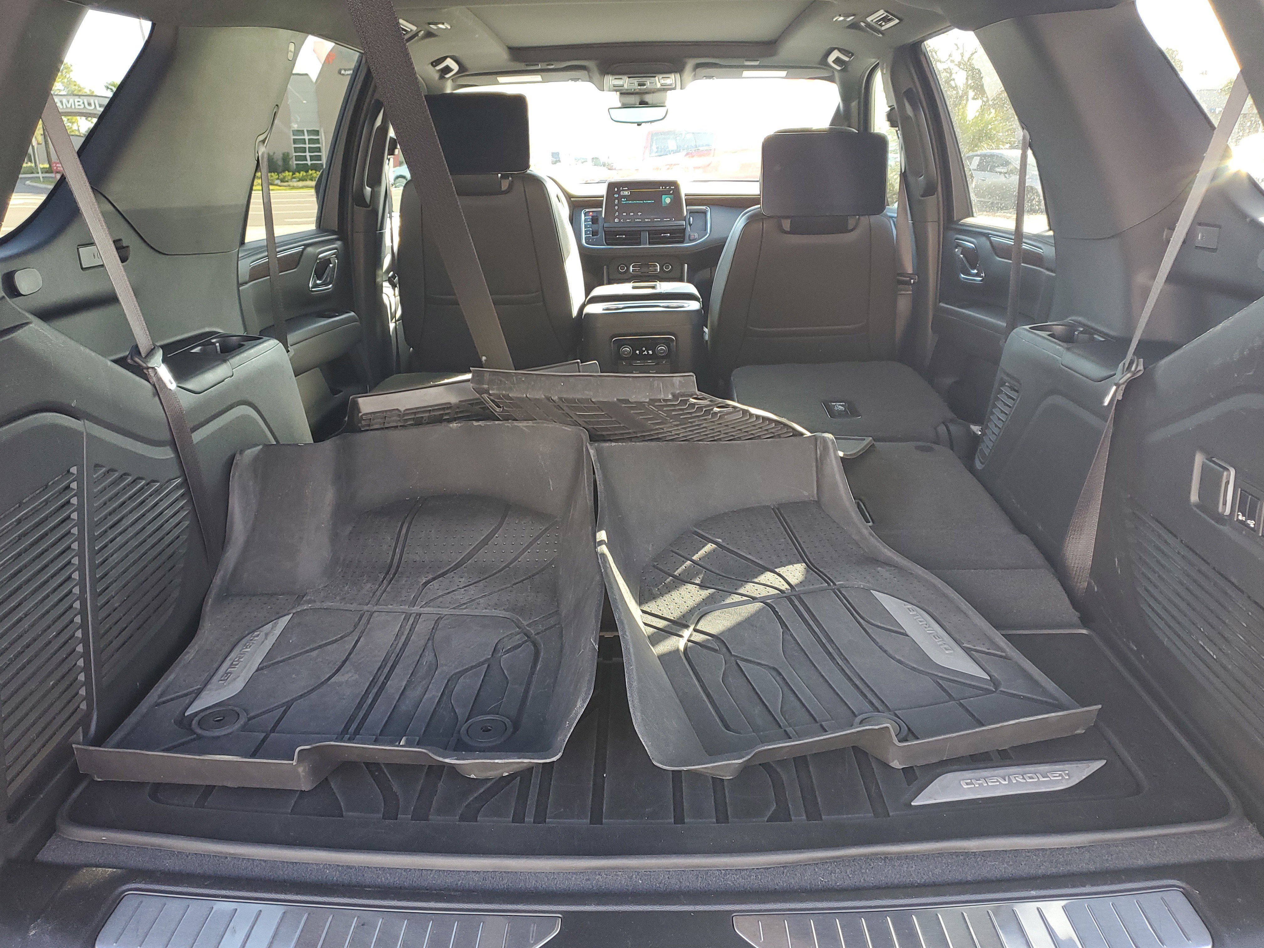 Used 2024 Chevrolet Tahoe High Country w/ Advanced Technology Package RWD image 11