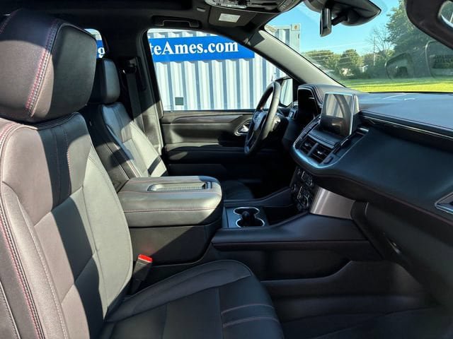 Used 2023 Chevrolet Tahoe RST w/ Luxury Package AWD/4WD image 21