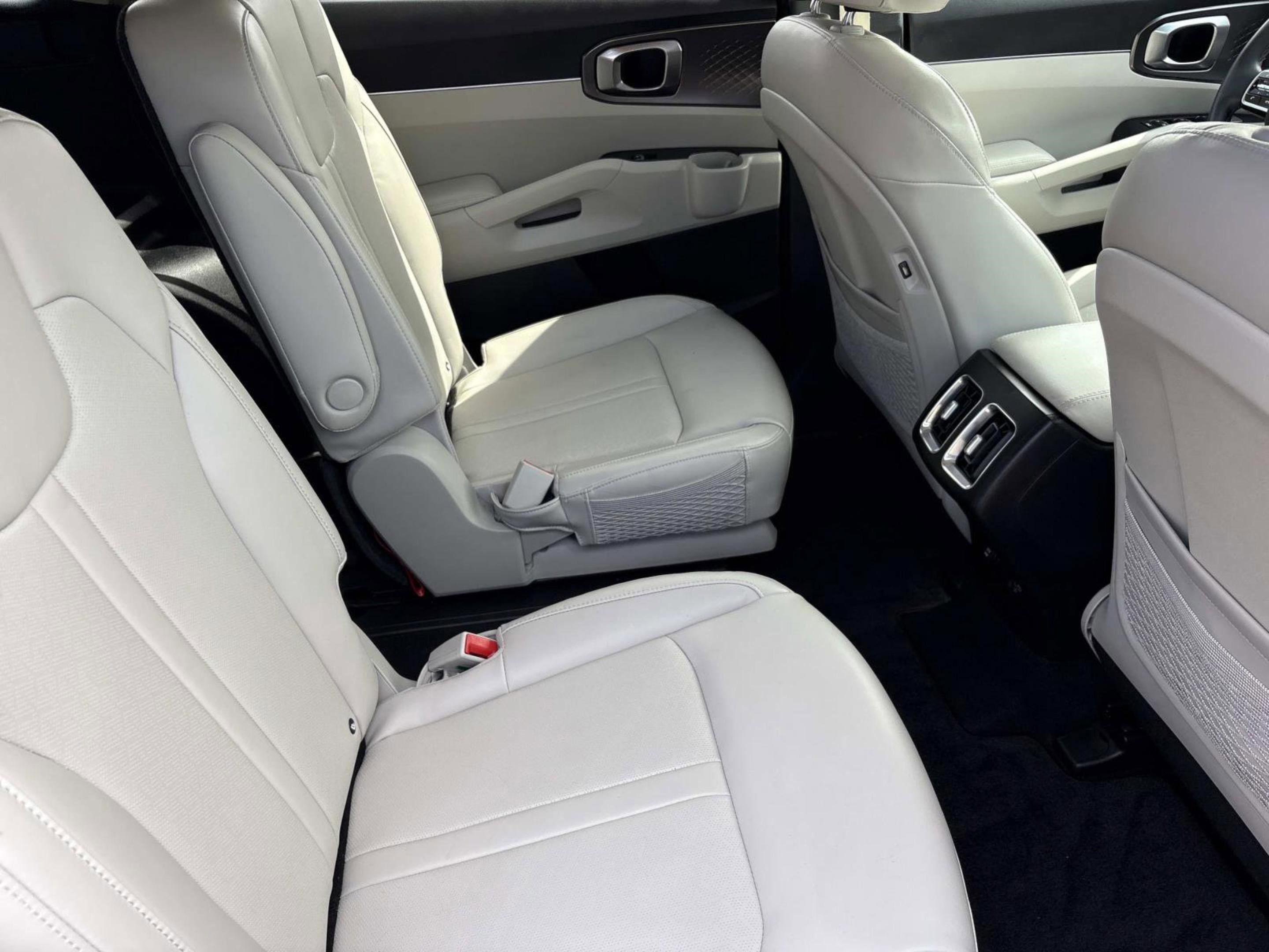 Used 2023 Kia Sorento EX image 22