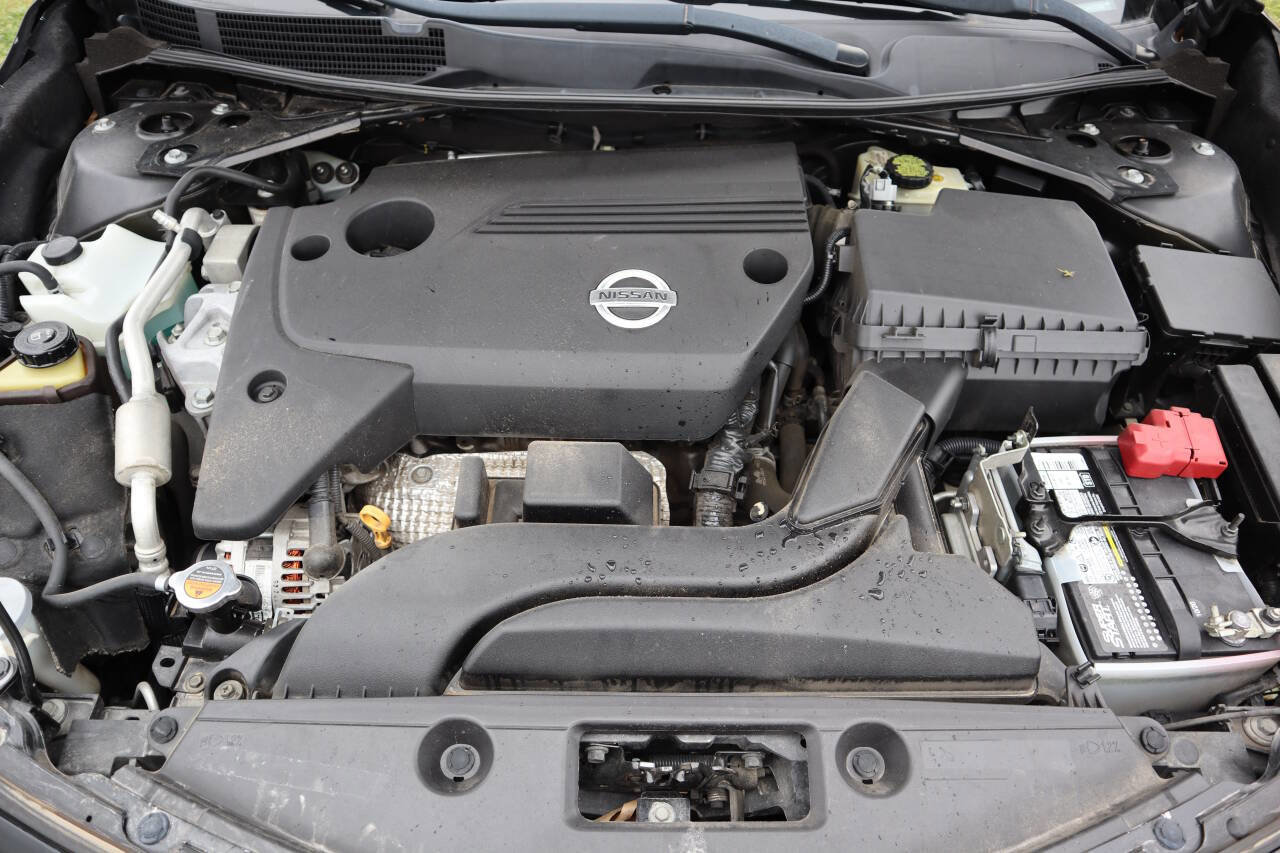 Used 2015 Nissan Altima 2.5 SV image 34