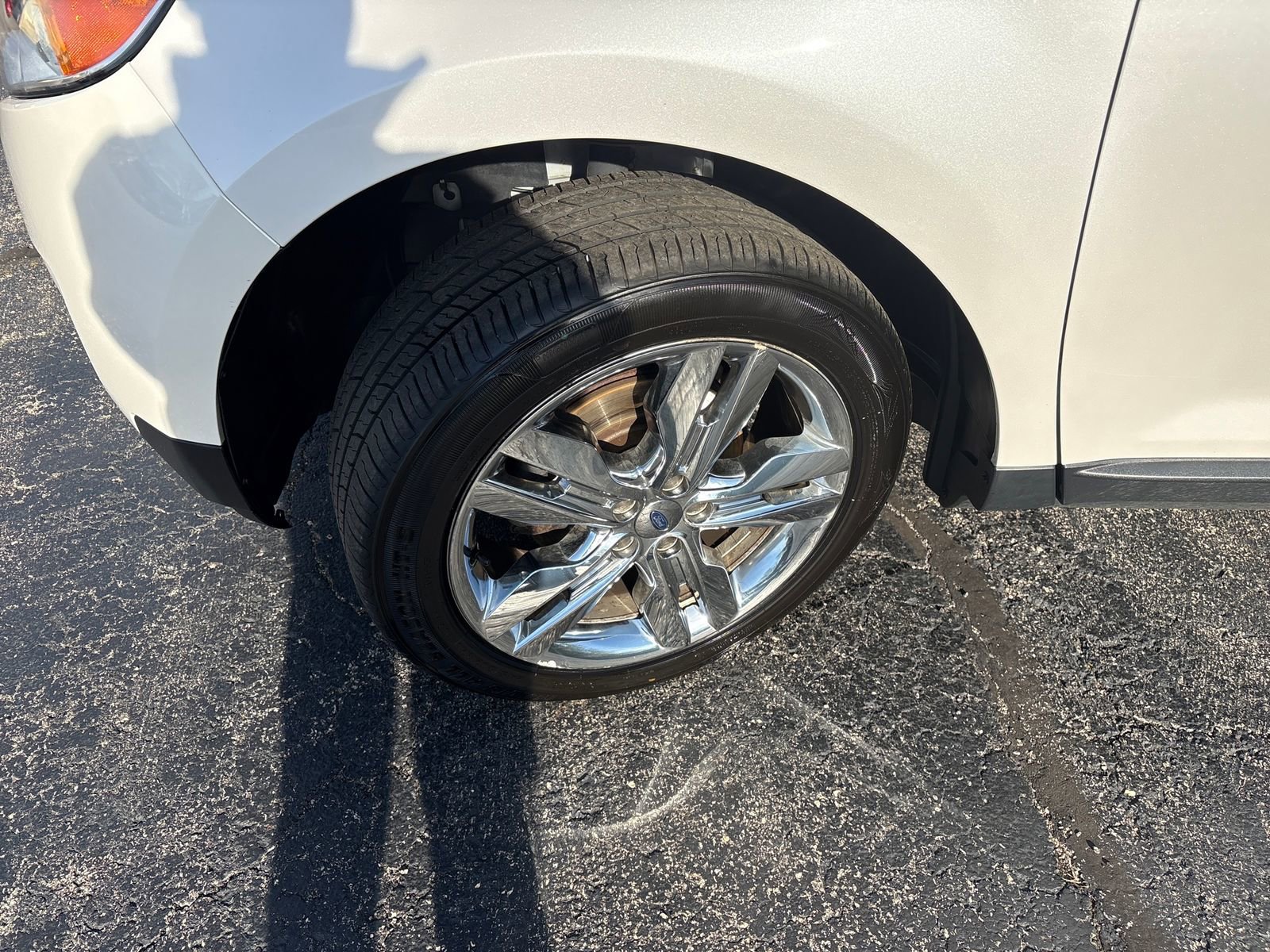 Used 2014 Ford Edge Limited w/ Equipment Group 301A AWD/4WD image 27