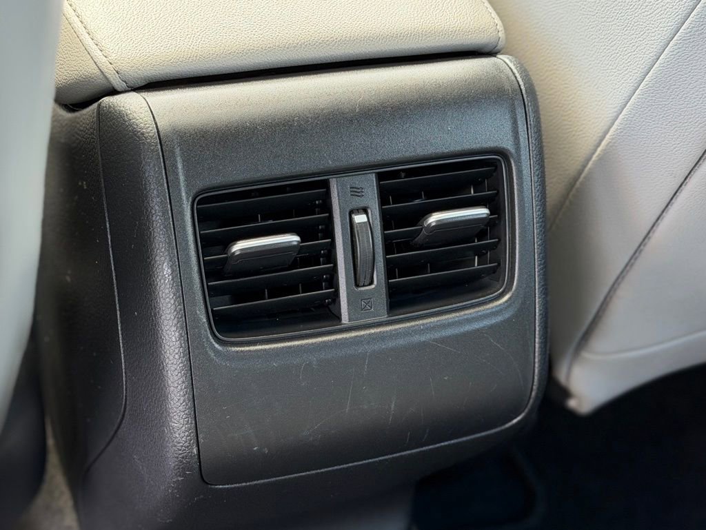Used 2019 Honda Accord Touring image 8