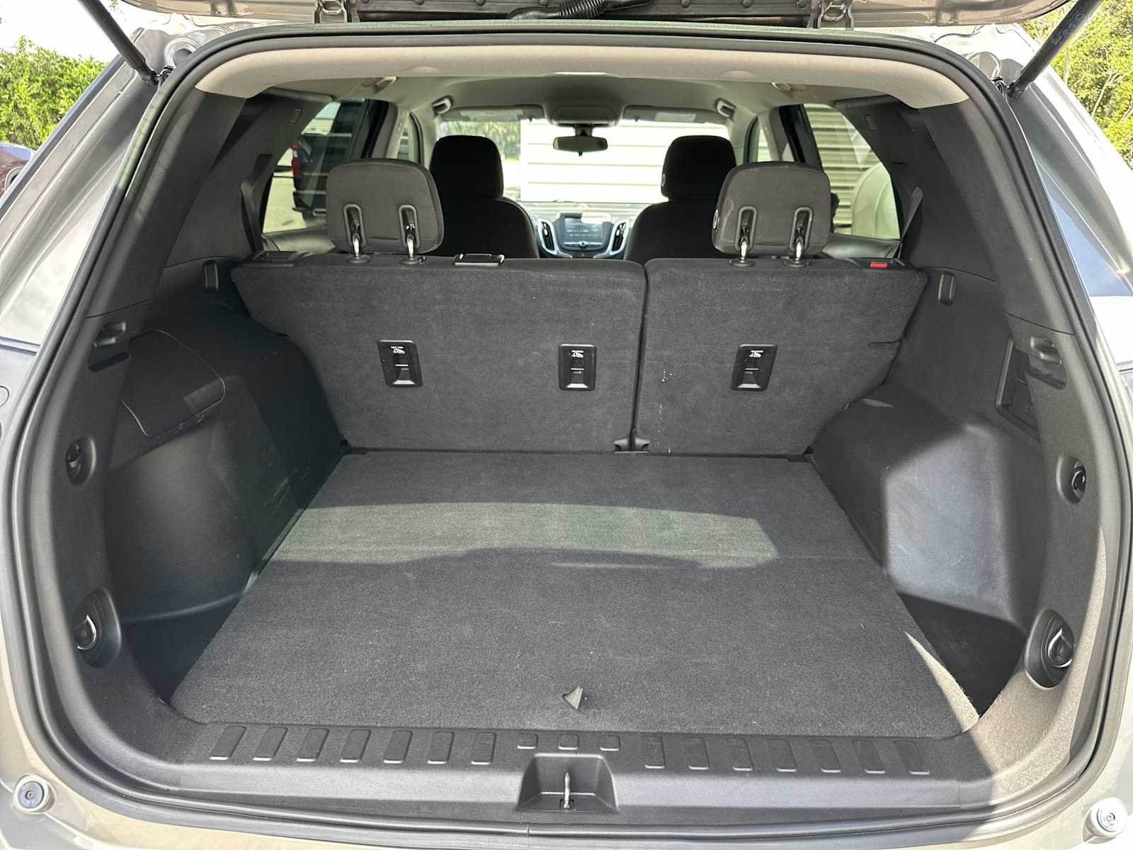 Used 2018 Chevrolet Equinox LT FWD image 25