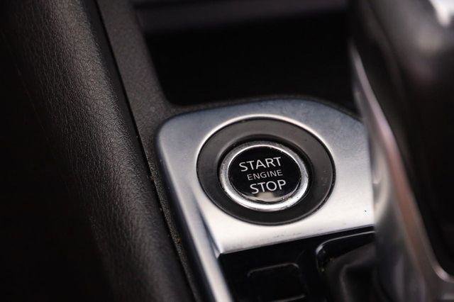 Used 2025 Nissan Sentra SR w/ Midnight Edition FWD image 14