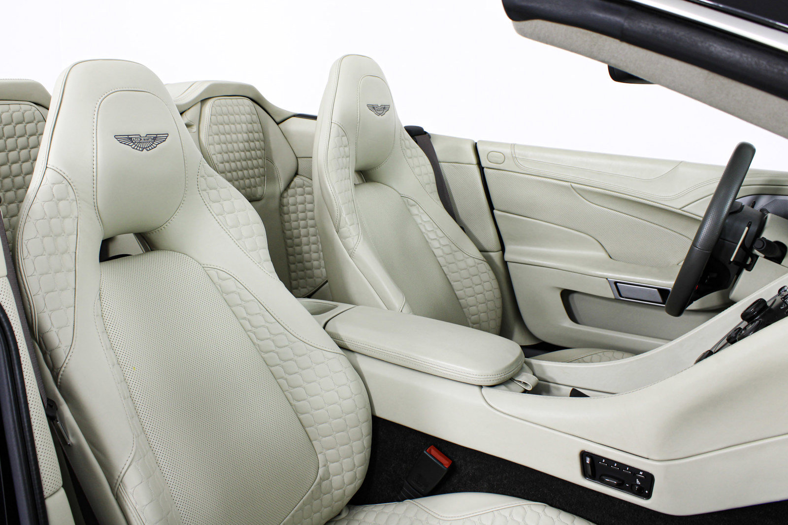 Used 2014 Aston Martin Vanquish Volante RWD image 30