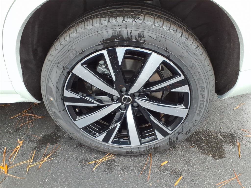 New 2026 Volvo XC90 B5 Core image 7