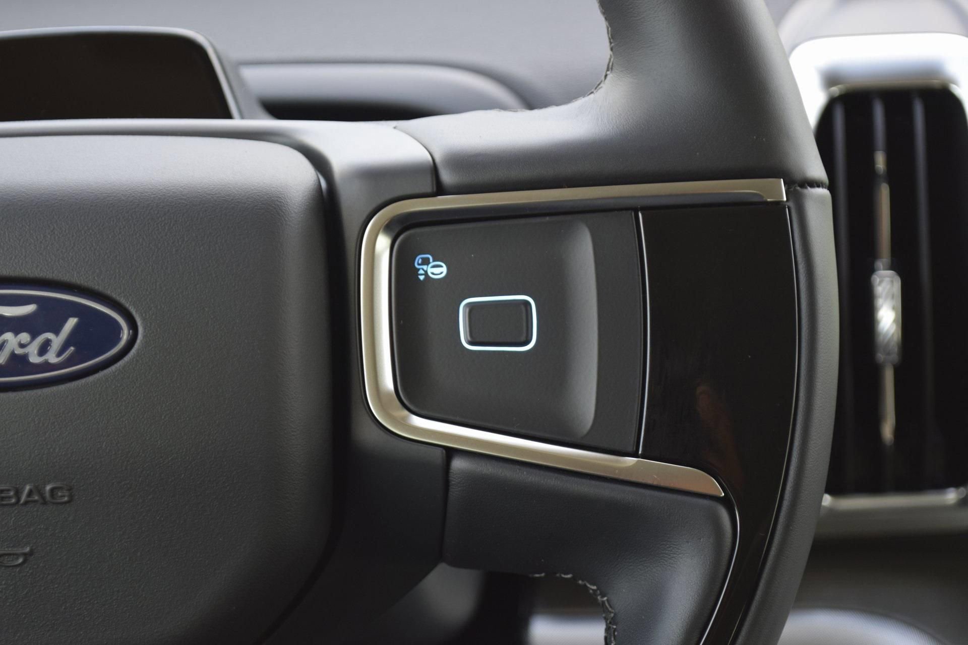 New 2025 Ford Expedition Platinum w/ Driver's Package image 10