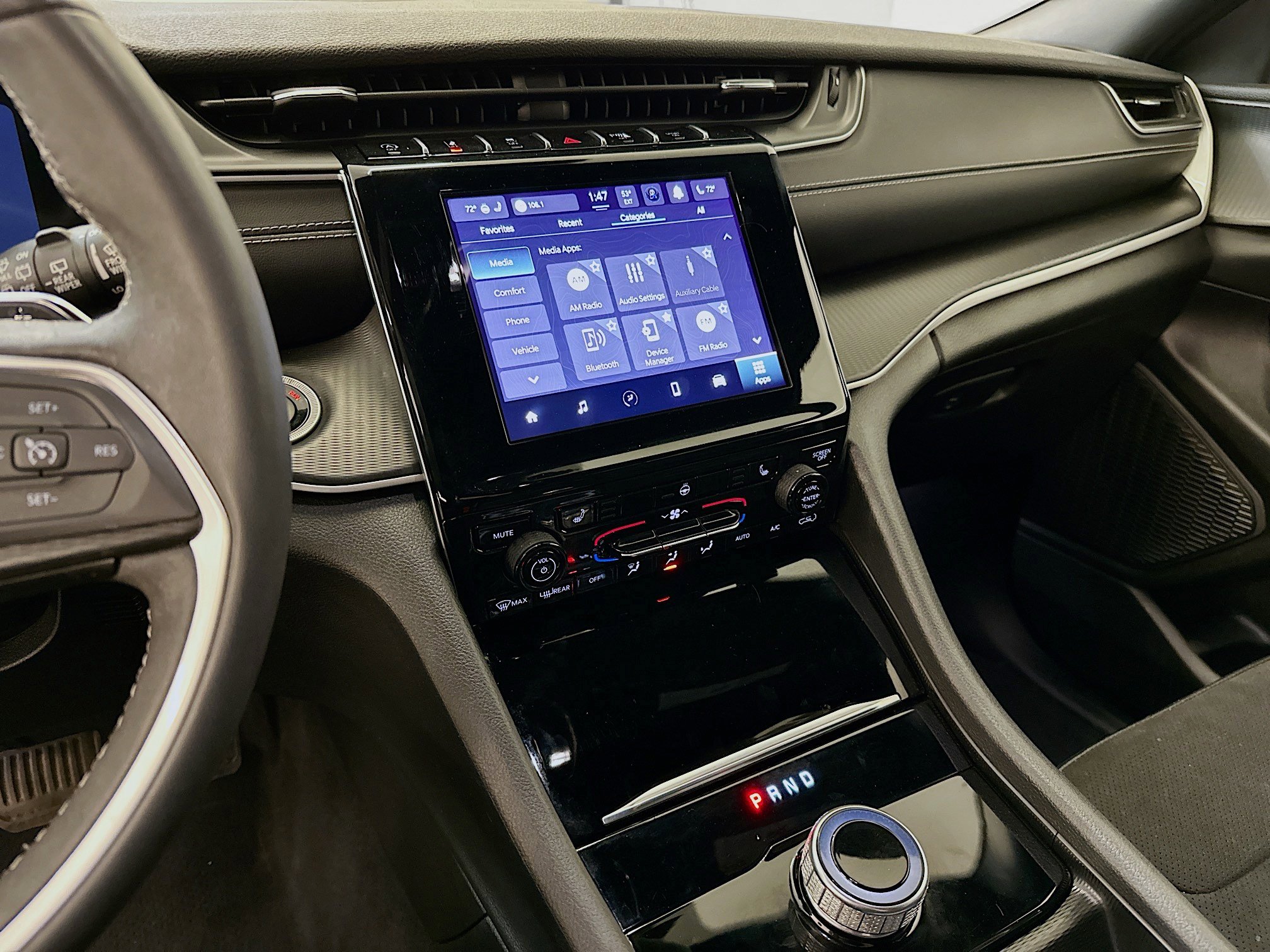 Used 2023 Jeep Grand Cherokee L Altitude image 25