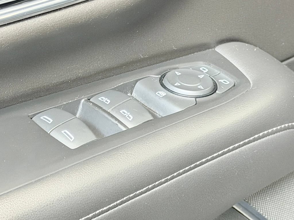 Used 2021 GMC Yukon SLE AWD/4WD image 11