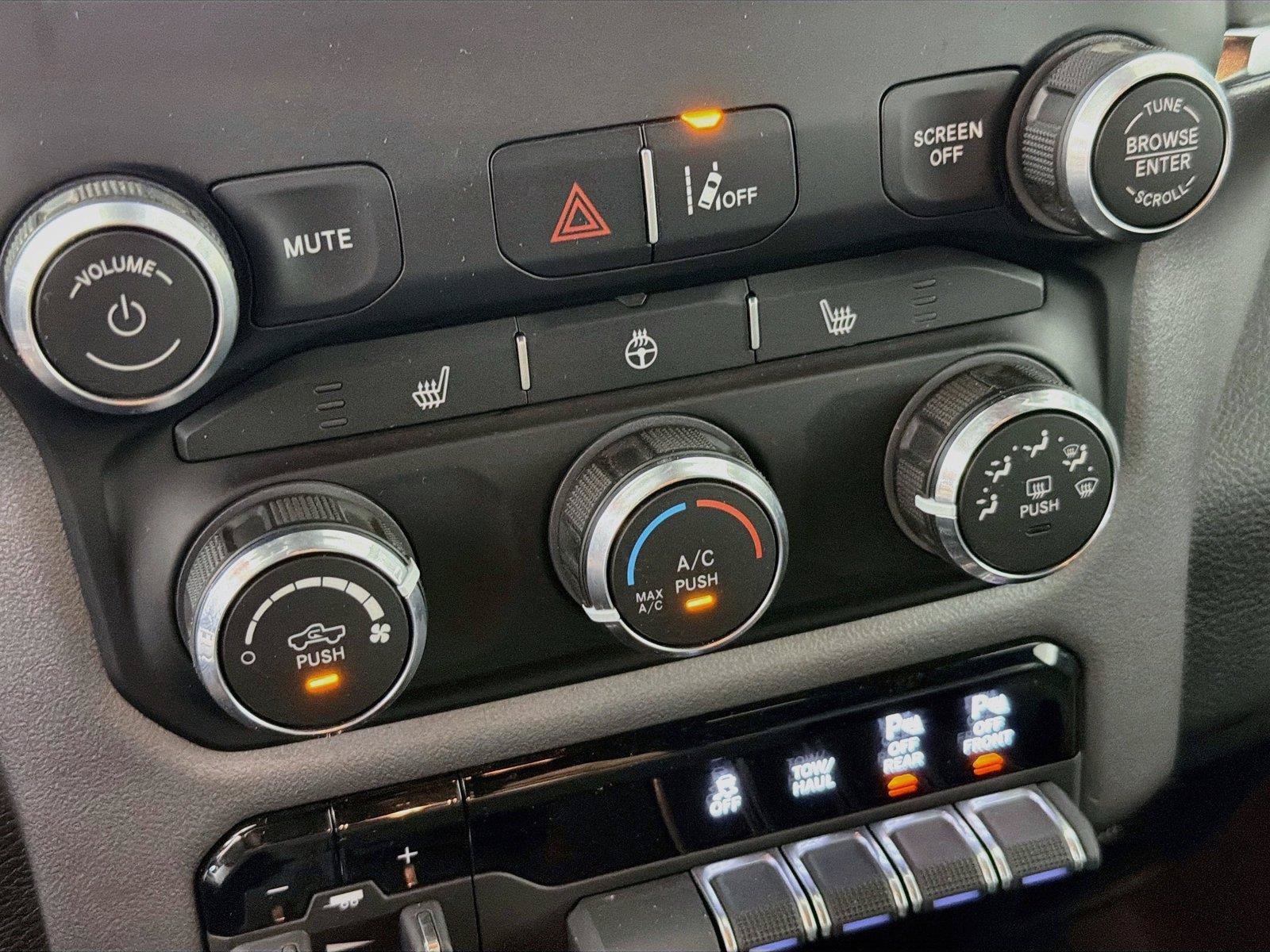 Used 2024 RAM 1500 Big Horn AWD/4WD image 23
