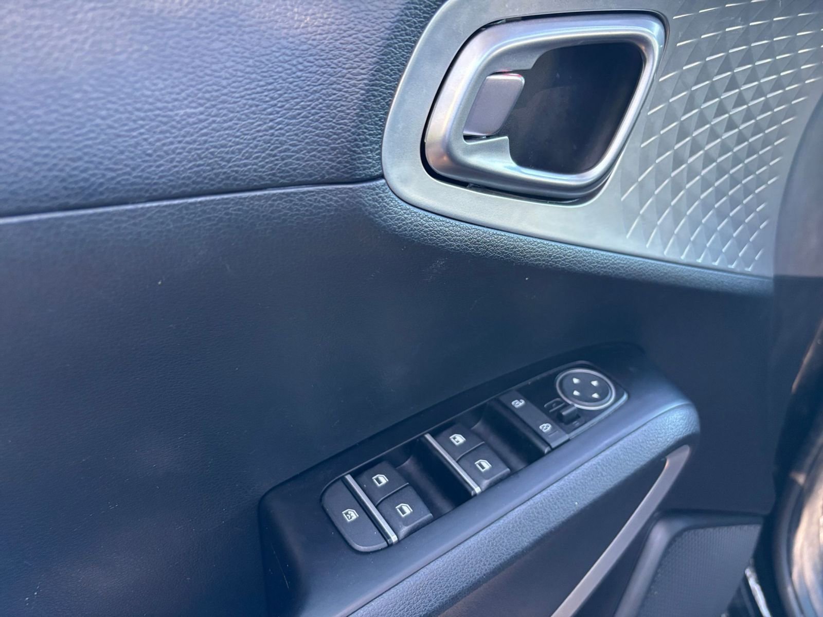 Used 2025 Kia Soul LX w/ LX Technology Package image 21