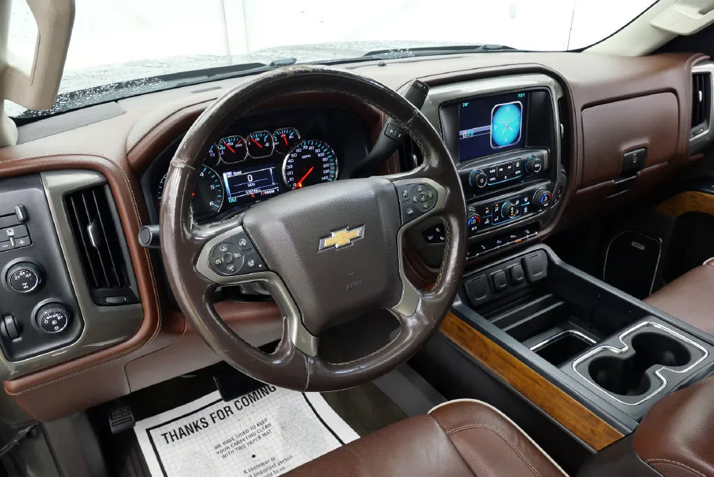Used 2015 Chevrolet Silverado 2500 High Country w/ High Country Premium Package AWD/4WD image 9