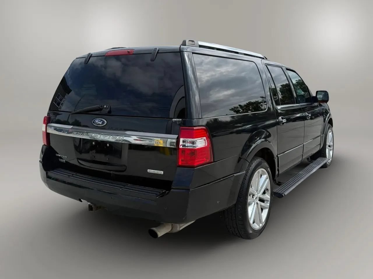Used 2016 Ford Expedition EL Limited w/ Equipment Group 301A AWD/4WD image 8