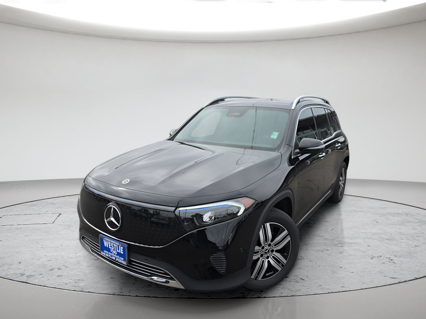 Used 2024 Mercedes-Benz EQB 300 4MATIC image 1