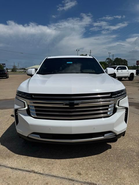 Used 2024 Chevrolet Suburban High Country w/ Advanced Technology Package image 2