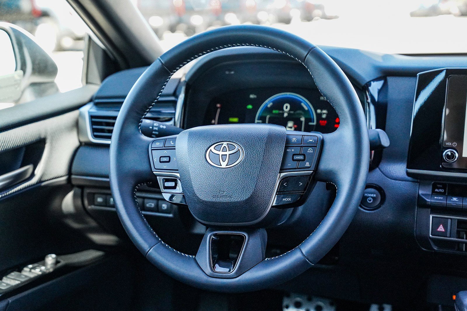 Certified 2025 Toyota Camry SE w/ Convenience Package image 16