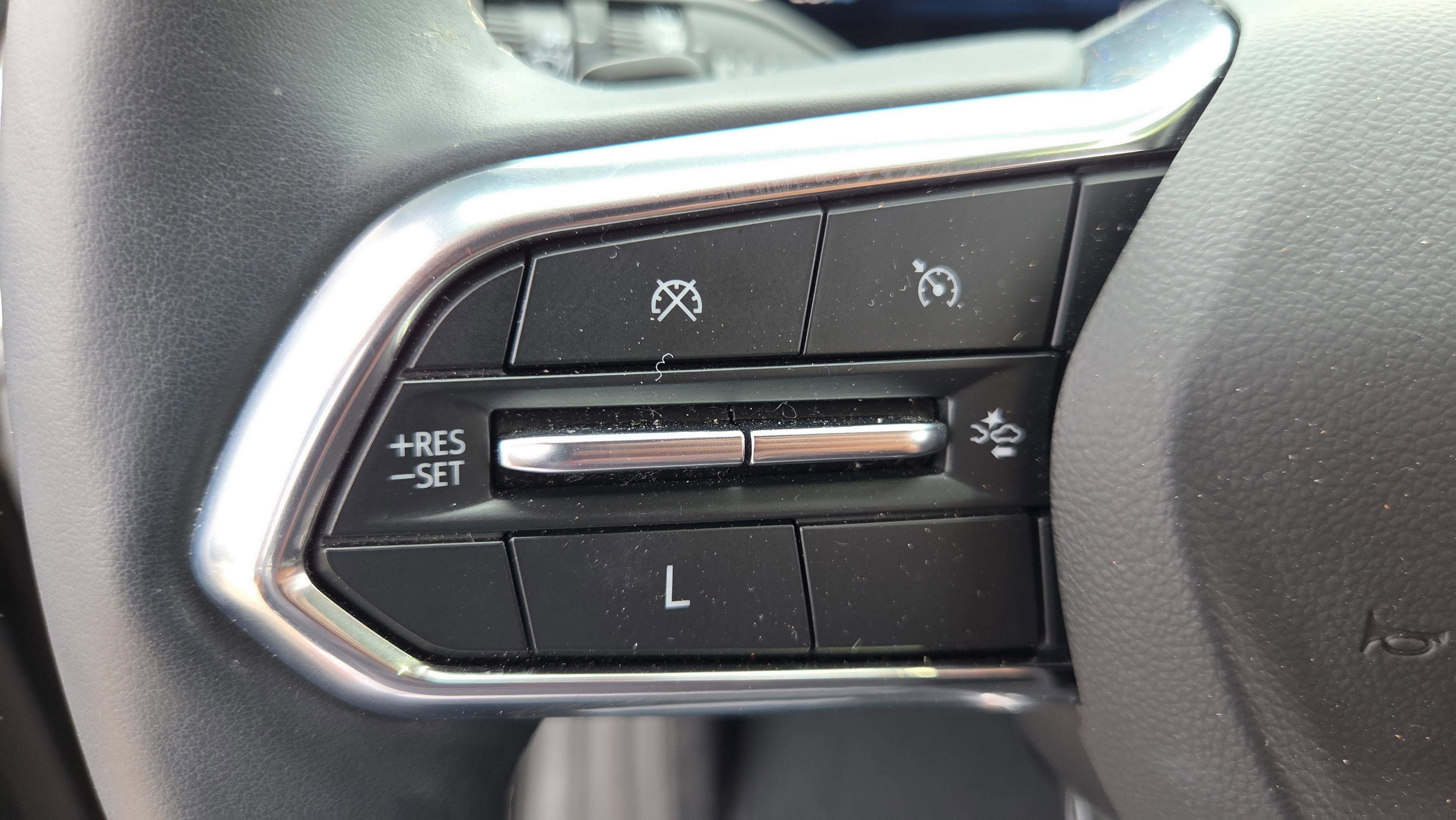 Used 2025 Chevrolet Traverse LT w/ Driver Confidence Package FWD image 23