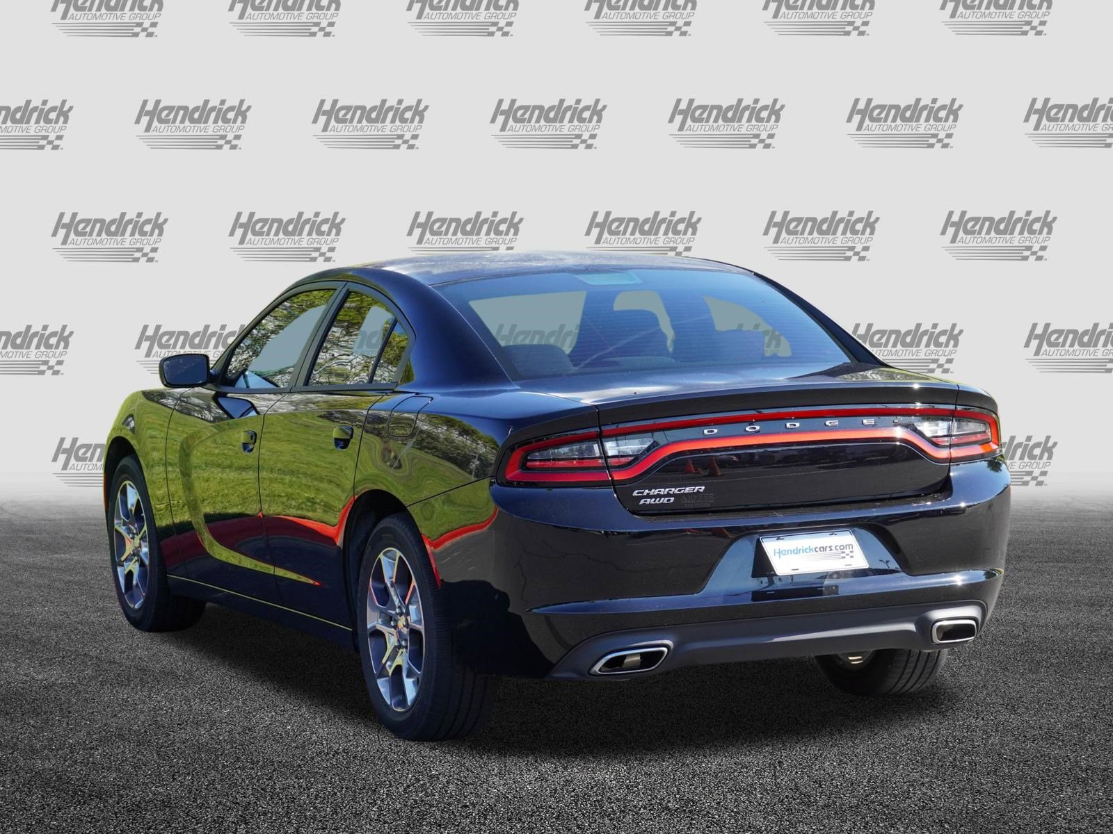 Used 2017 Dodge Charger SE AWD/4WD image 6