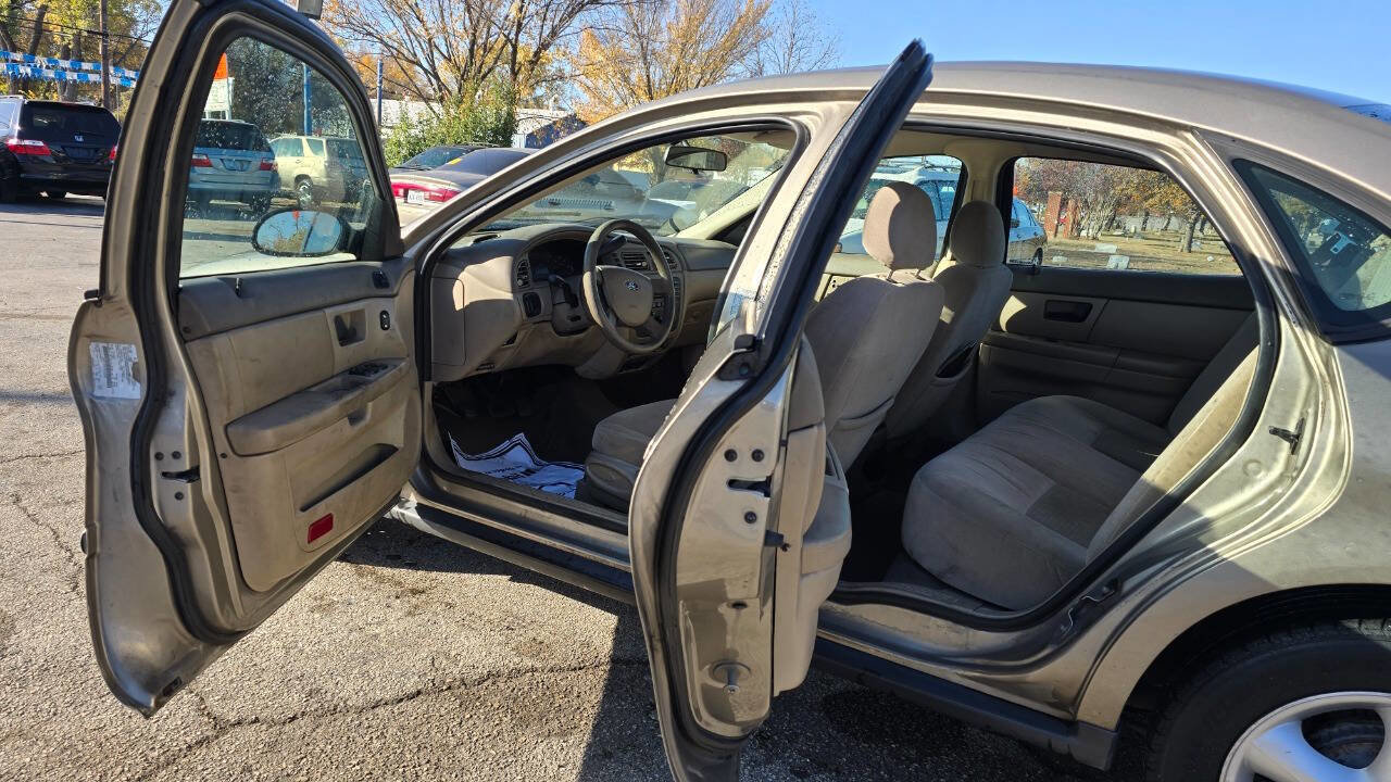 Used 2007 Ford Taurus SE image 8