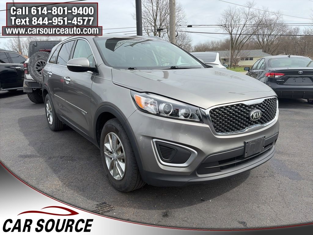 Used 2016 Kia Sorento LX image 3