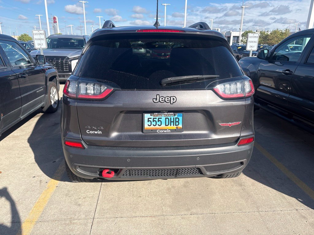 Used 2019 Jeep Cherokee Trailhawk w/ Cold Weather Group AWD/4WD image 14