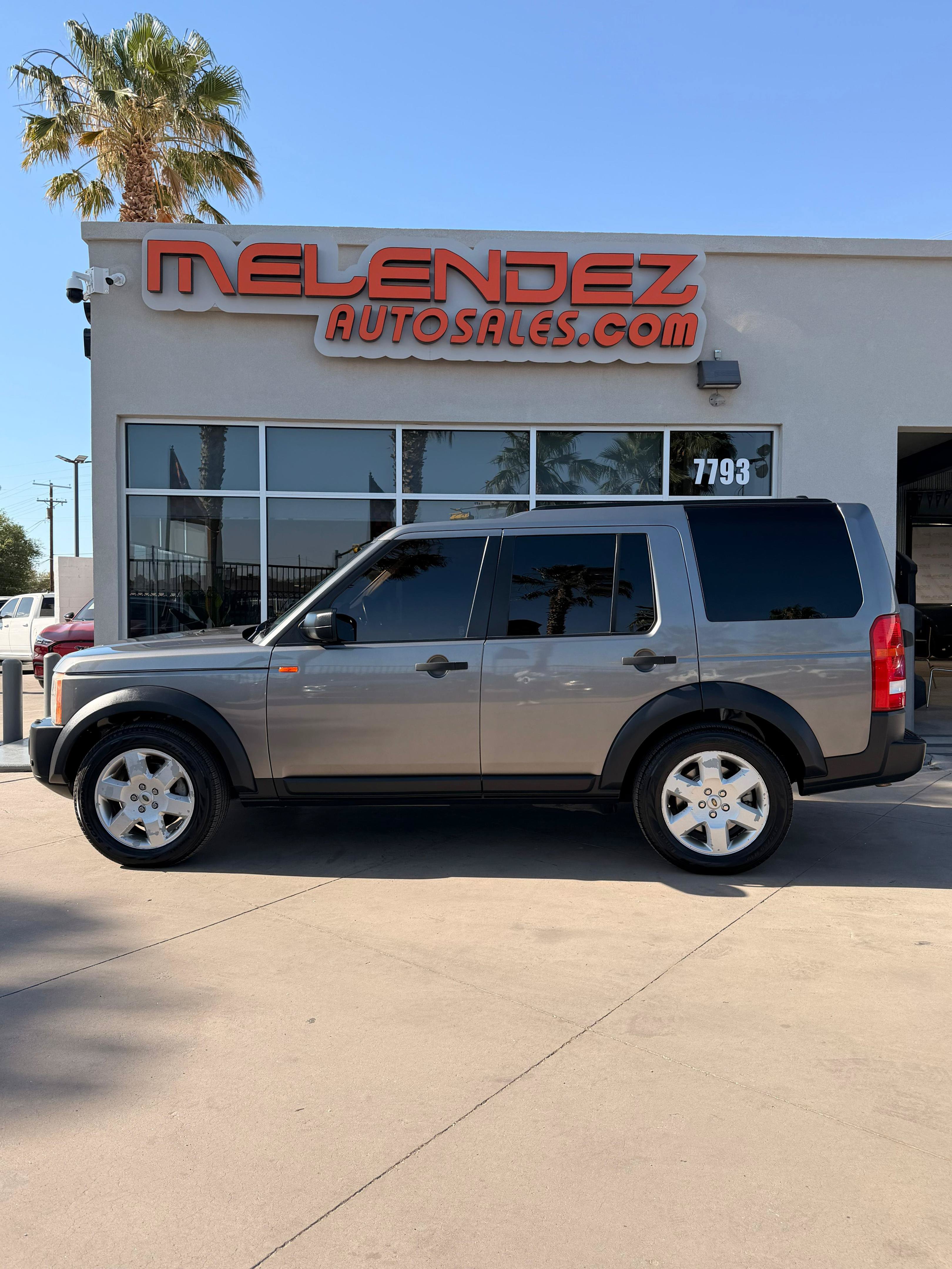 Used 2007 Land Rover LR3 HSE AWD/4WD image 2