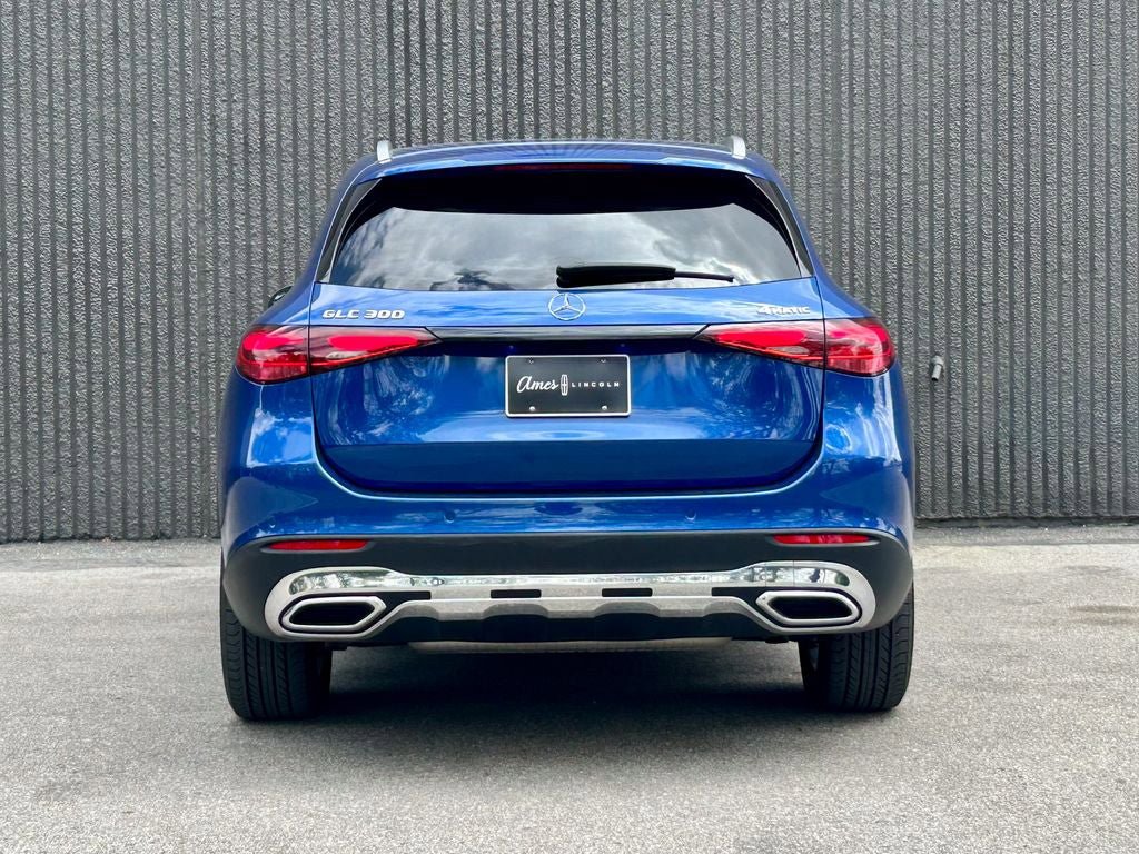 Used 2024 Mercedes-Benz GLC 300 4MATIC image 5