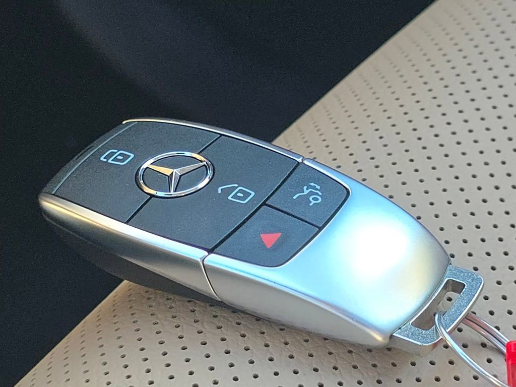 New 2026 Mercedes-Benz GLS 450 4MATIC image 41