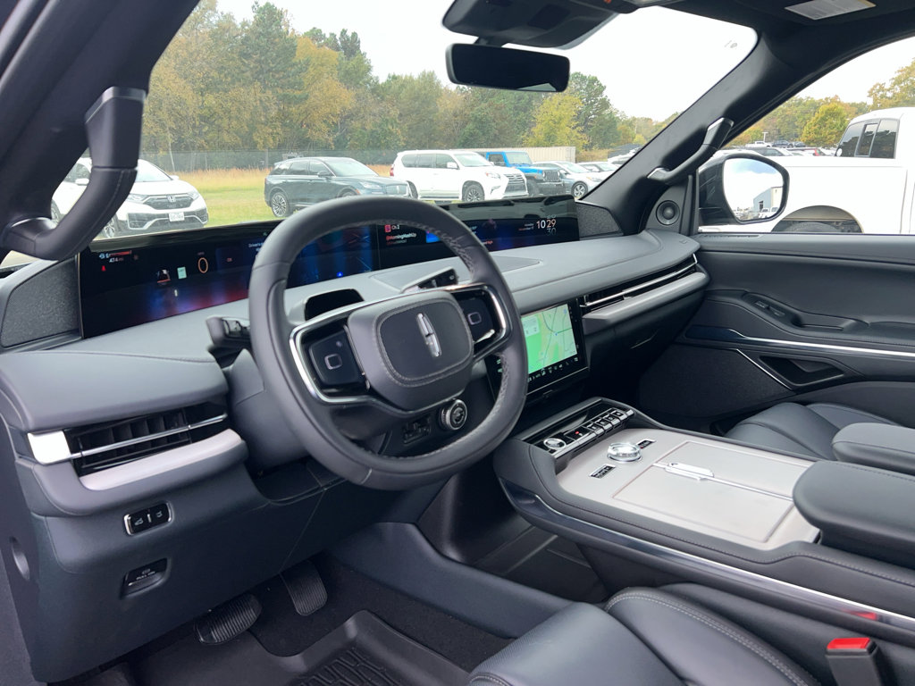 New 2025 Lincoln Navigator L Reserve w/ Jet Appearance Package image 8