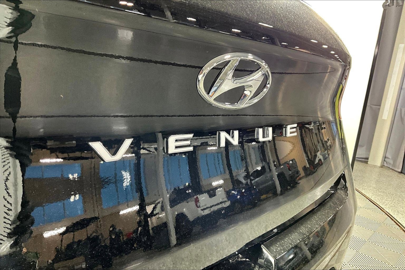 New 2026 Hyundai Venue SE FWD image 13
