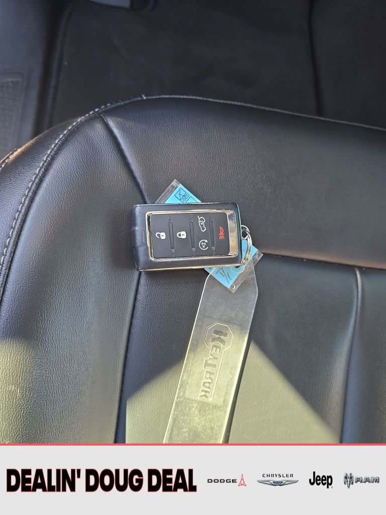 Used 2023 Jeep Grand Cherokee Limited image 31