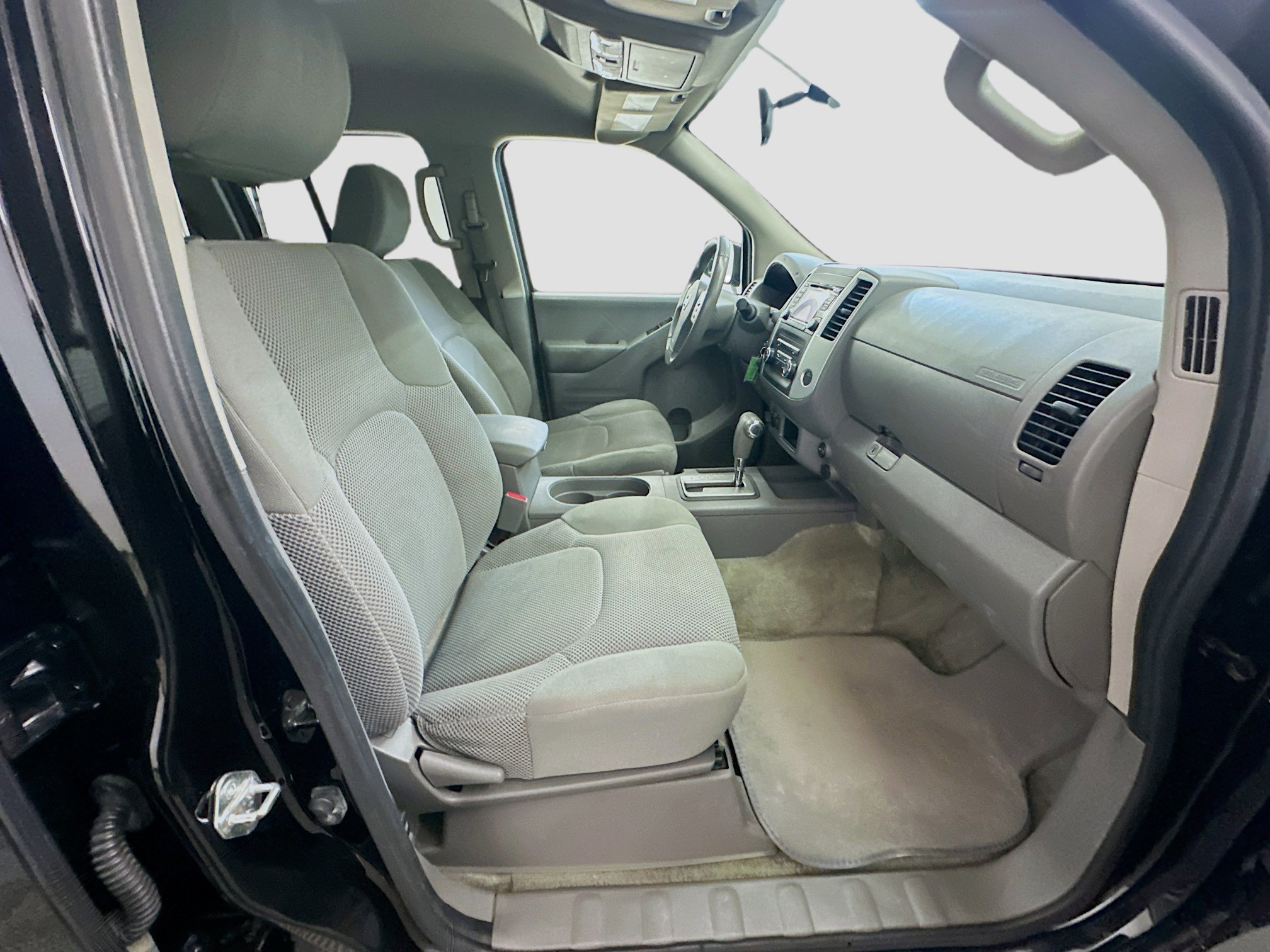 Used 2018 Nissan Frontier SV AWD/4WD image 30