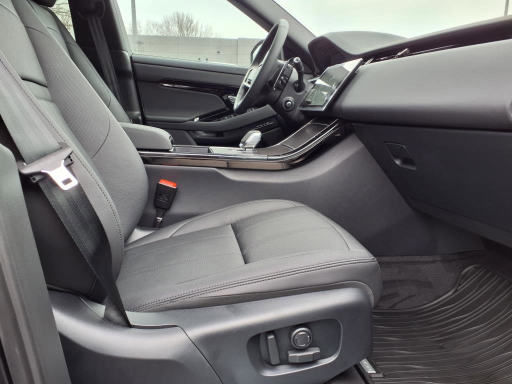 New 2026 Land Rover Range Rover Evoque Dynamic SE AWD/4WD image 3