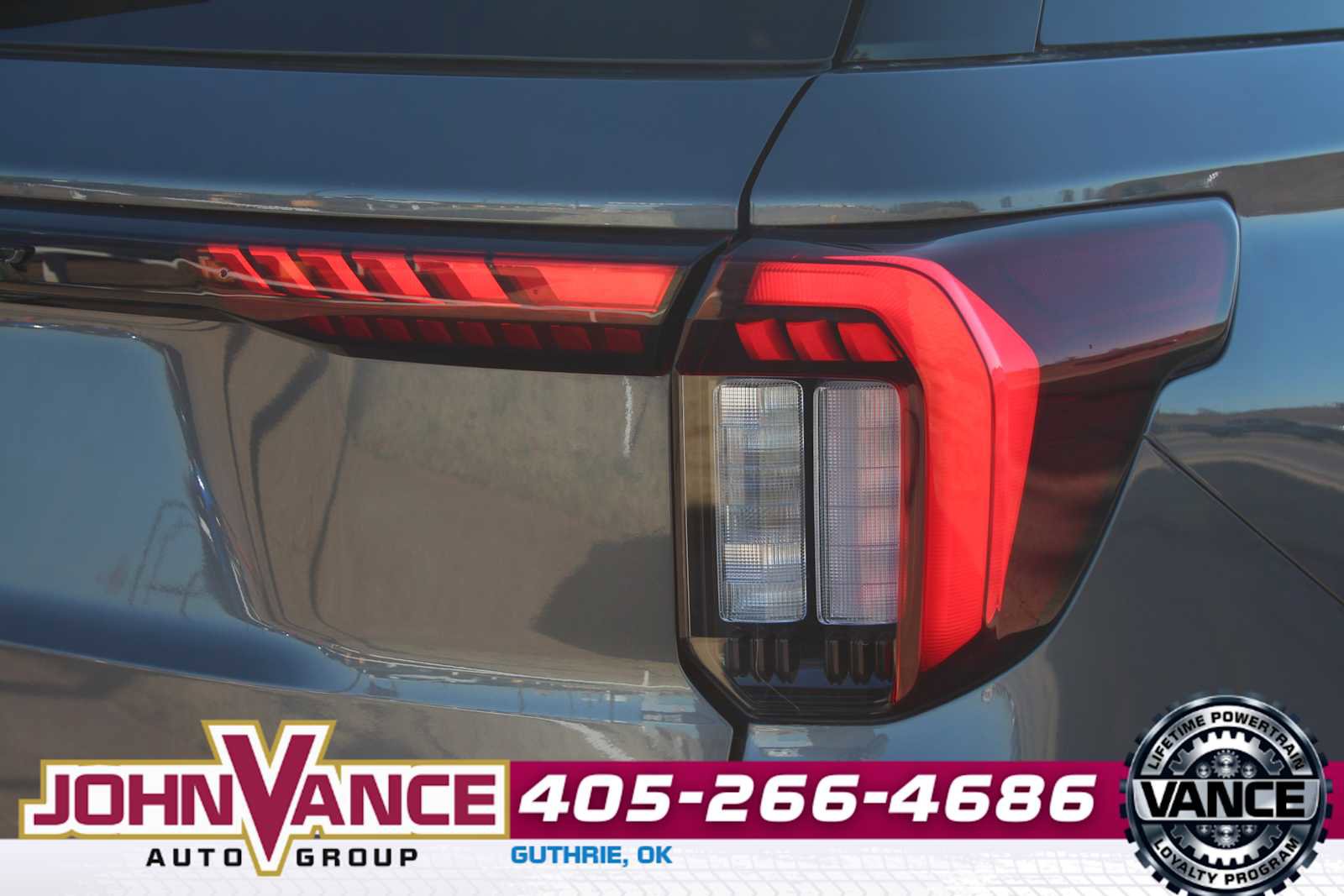 Used 2025 Ford Explorer ST-Line image 12