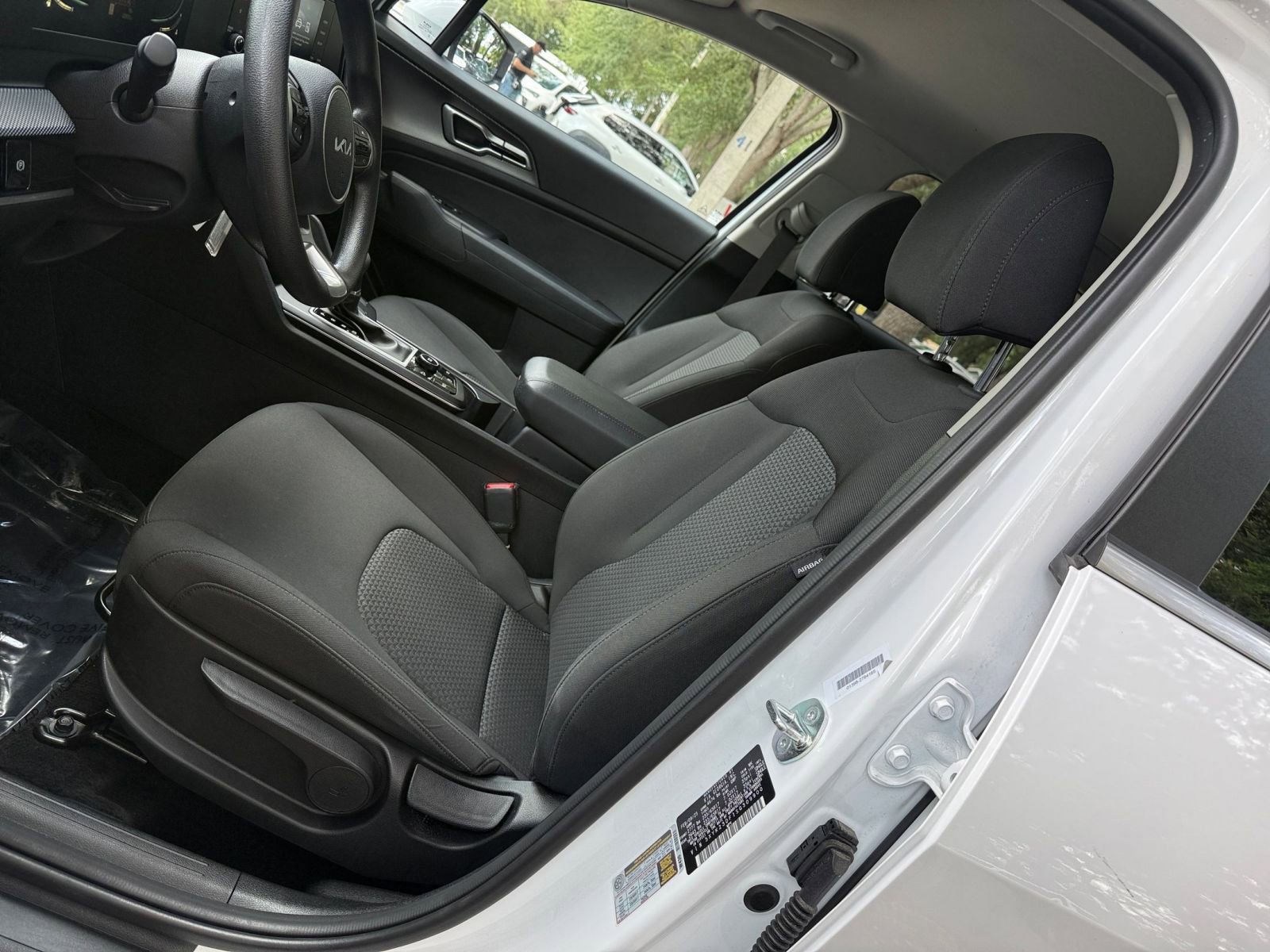 Used 2025 Kia Sportage LX FWD image 23