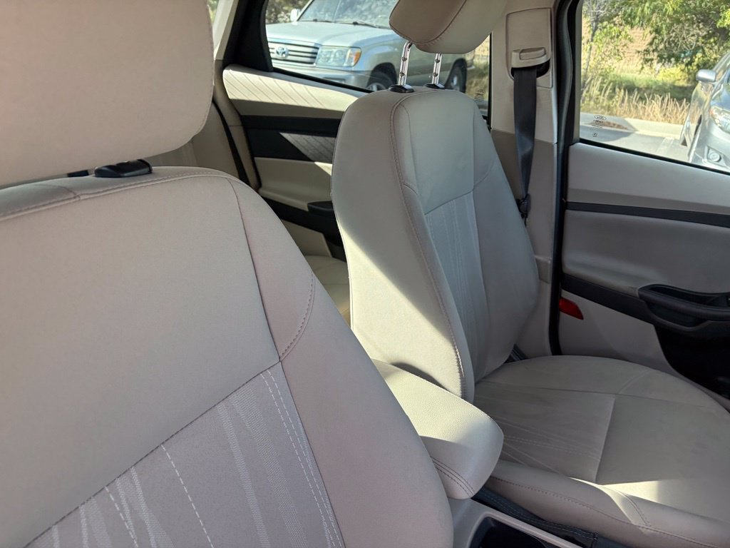 Used 2017 Ford Focus SE FWD image 10