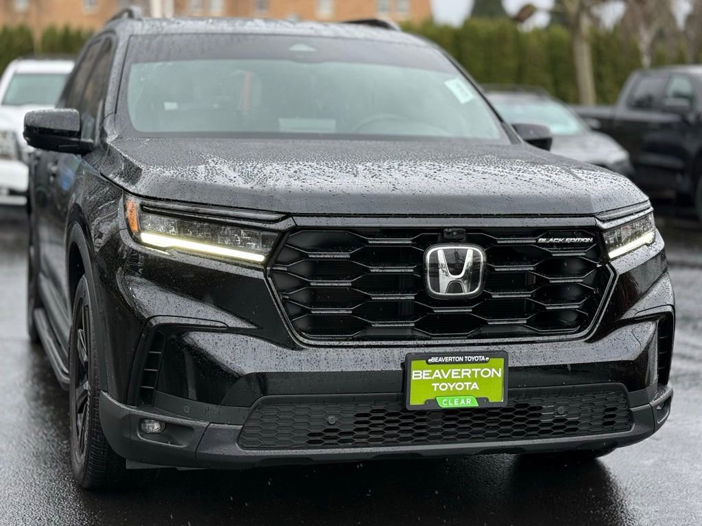 Used 2025 Honda Pilot Black Edition image 7