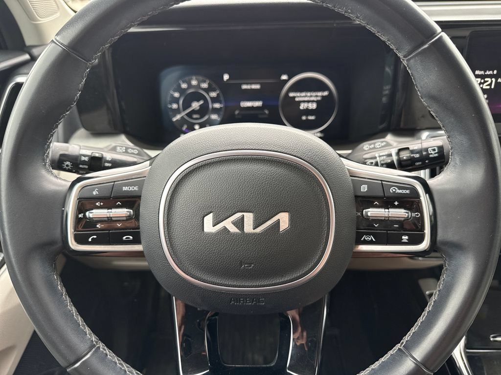 Used 2023 Kia Sorento SX AWD/4WD image 15