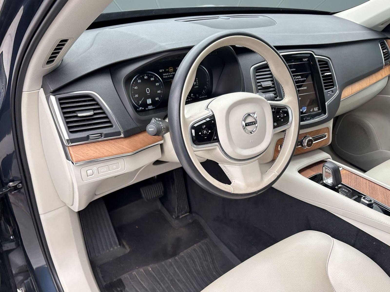 Certified 2022 Volvo XC90 T8 Inscription Expression image 4