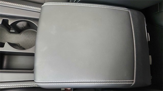 Used 2025 Jaguar F-PACE R-Dynamic S image 51