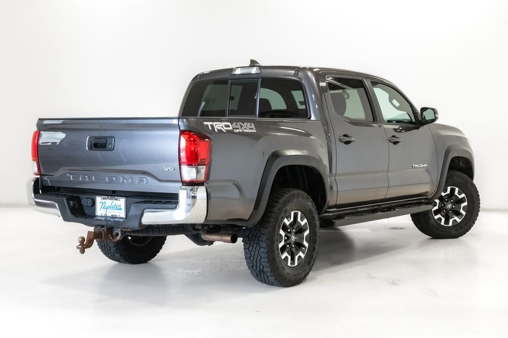Used 2016 Toyota Tacoma TRD Off-Road w/ Towing Package AWD/4WD image 27