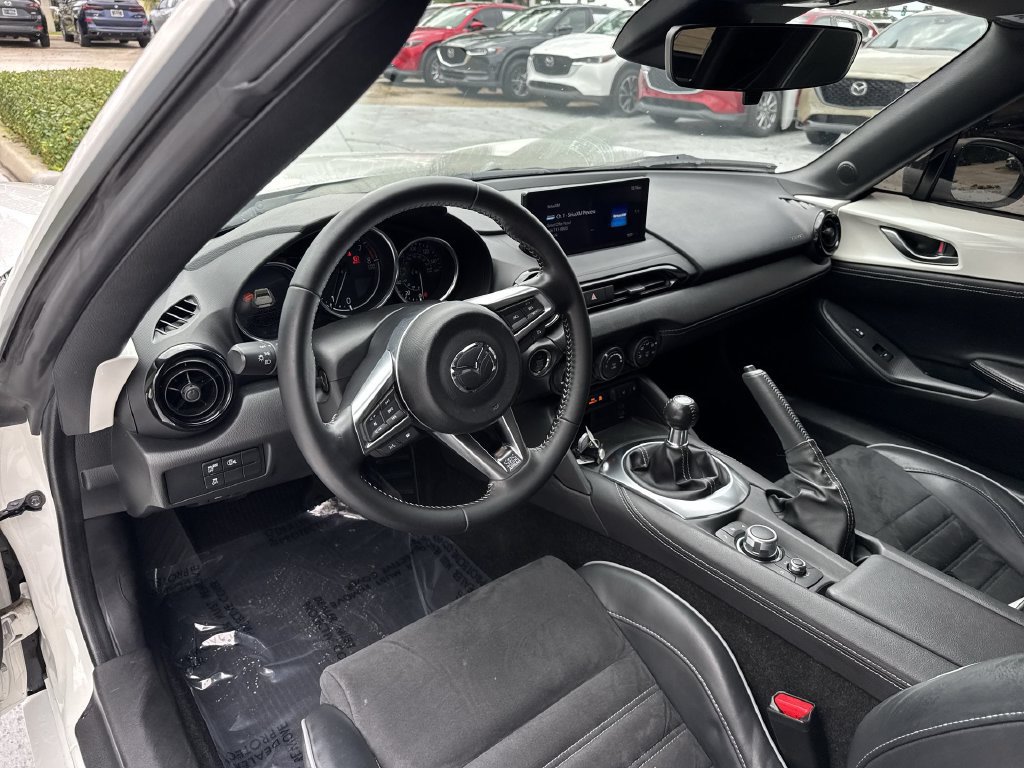 Used 2024 MAZDA MX-5 Miata RF Club w/ Weather Package RWD image 18