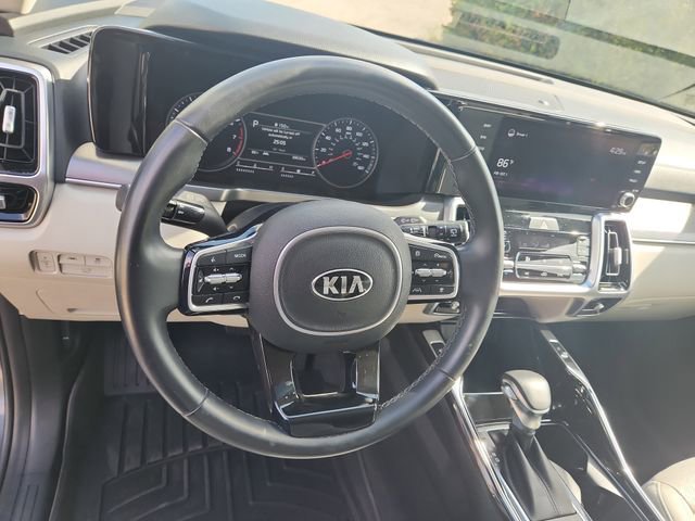 Used 2021 Kia Sorento SX image 19