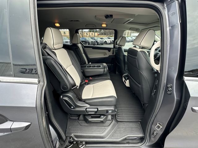 Used 2025 Honda Odyssey Elite image 17